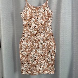 NWOT Body-con tan floral dress